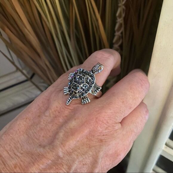 Turtle Brass Rhodium Crystal Moveable Ring sizes 8,9,10 - Picture 6 of 7
